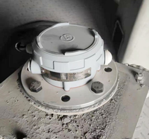 利馬克ULM-31A1水泥成品倉(cāng)測(cè)控現(xiàn)場(chǎng)(圖1) 利馬克ULM-31A1水泥成品倉(cāng)測(cè)控現(xiàn)場(chǎng)(圖1)