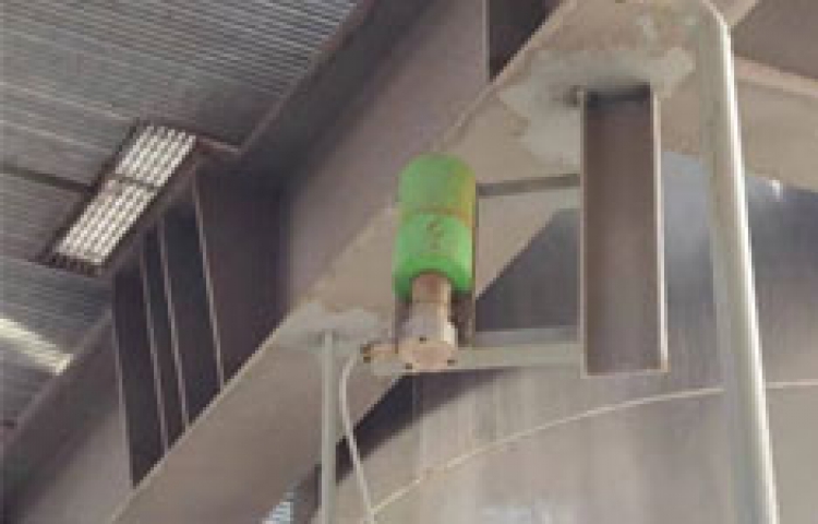 Na-22放射性儀表 多晶硅生產(chǎn)裝置儲罐測控現(xiàn)場