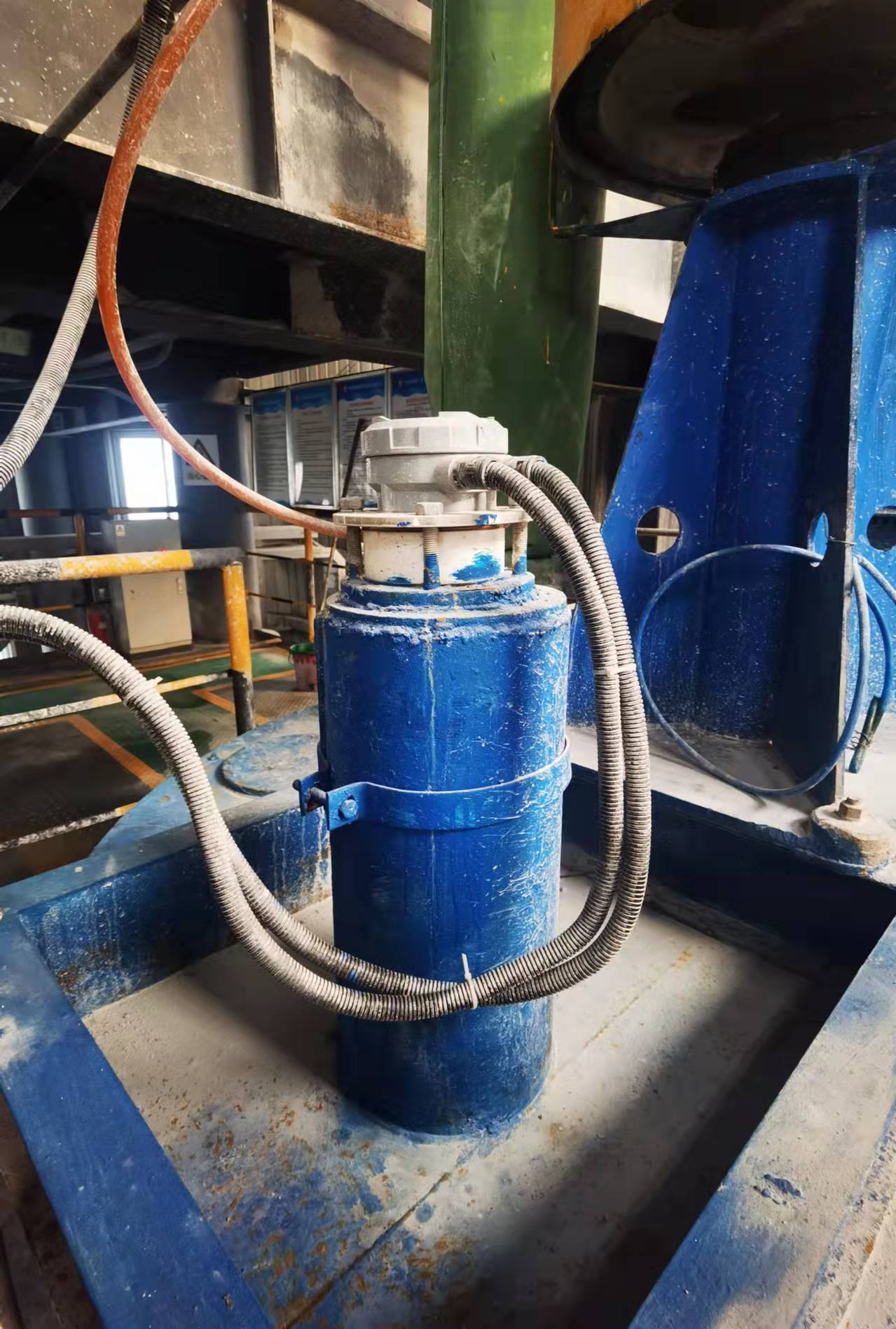 伊科菲斯環(huán)保型濃度計(jì)及利馬克雷達(dá)液位計(jì)在中國(guó)五礦集團(tuán)安徽某礦業(yè)公司的成功應(yīng)用(圖30) 1526005537902468.png